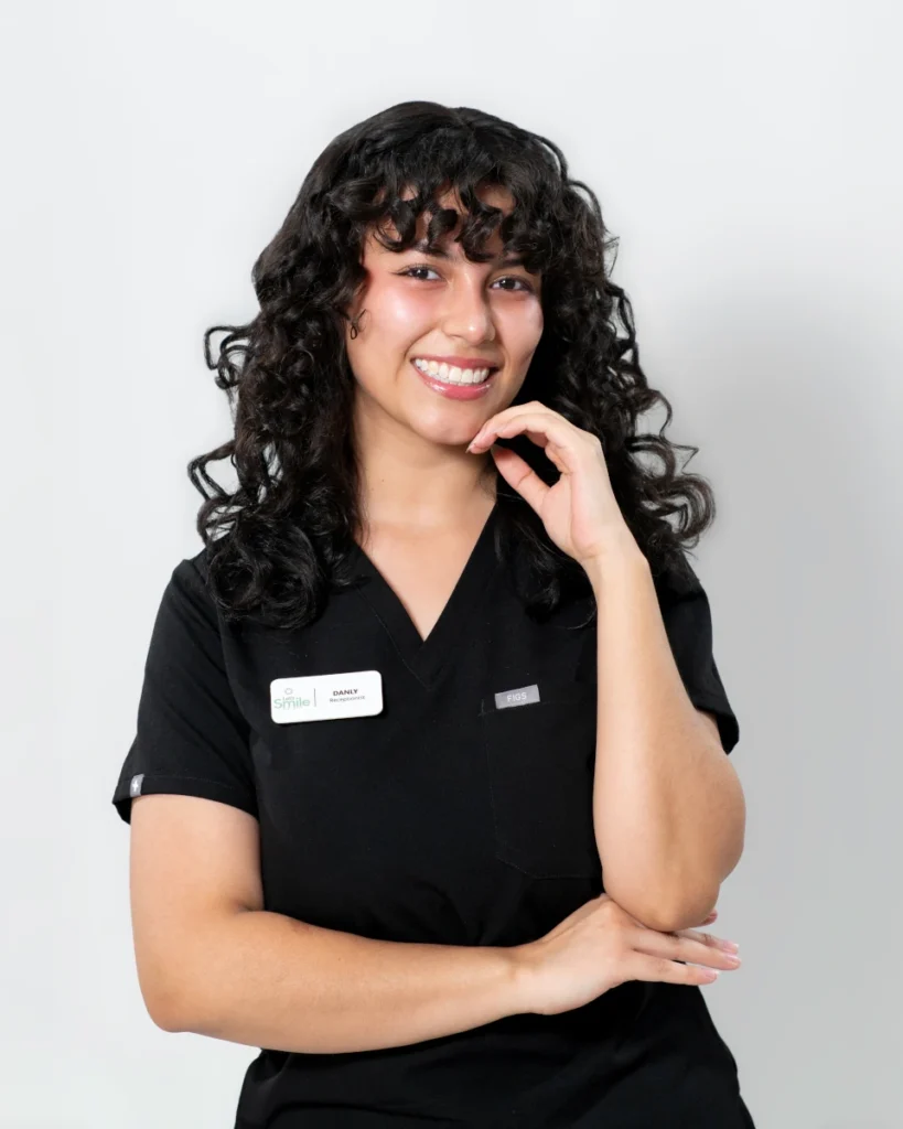 Danly Receptionist Lets Smile Mexicali