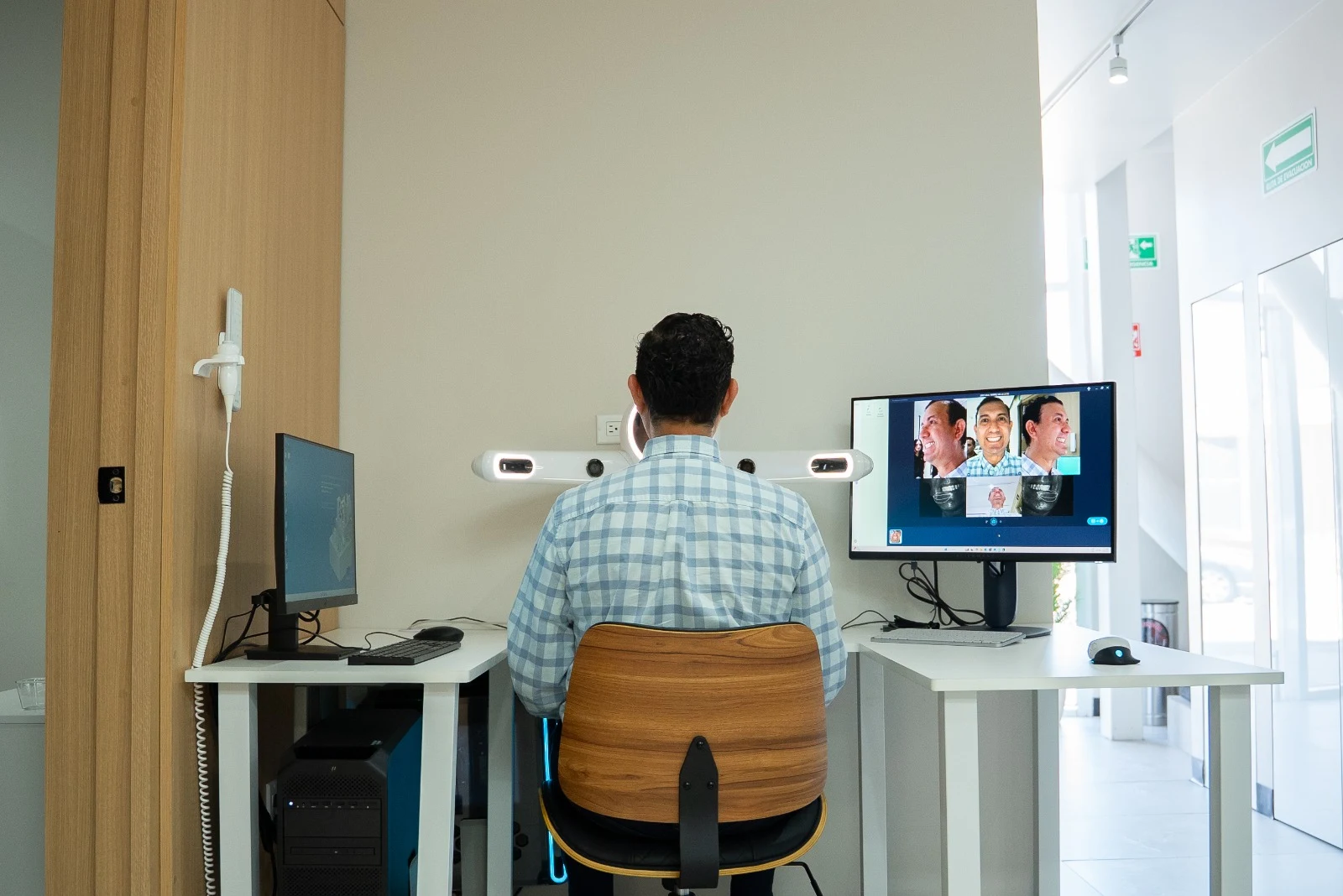 Digital imaging room with RAYFace facial scanner at Let’s Smile Dentistry